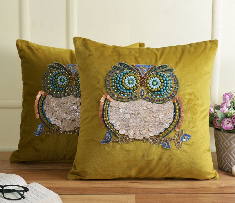 Embellished Velvet Owl Print Set of 2 Cushion Covers (Green, 18 x 18 inches)