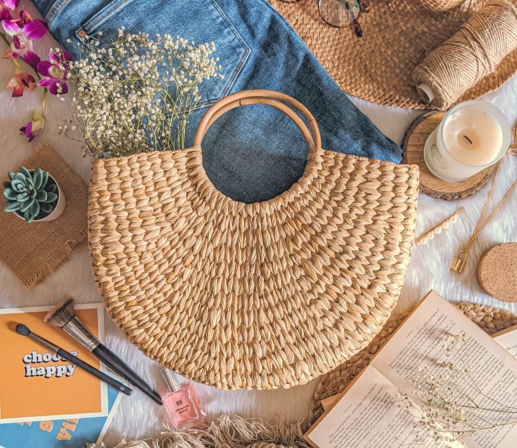 Kauna Grass U-Shaped Tote Bag