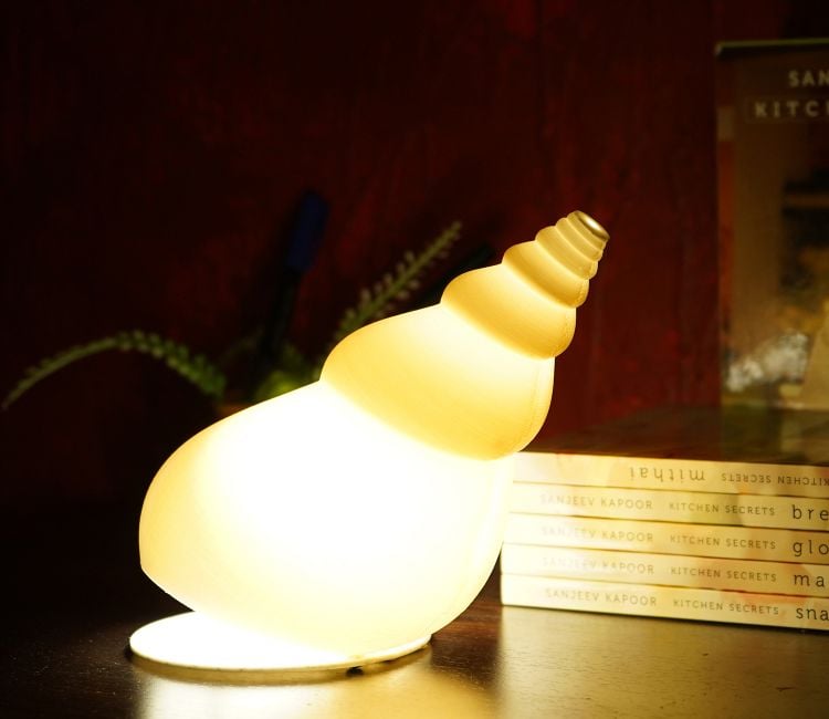 Silk White Conch Shell Eco-Friendly Table Lamp by Idhah