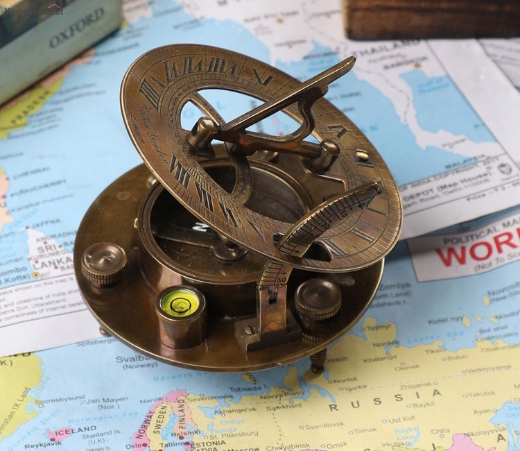 Antique Brass Polish Sundial With Compass