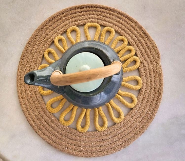 Set of 2 Cotton Zigzag Placemats (Yellow)